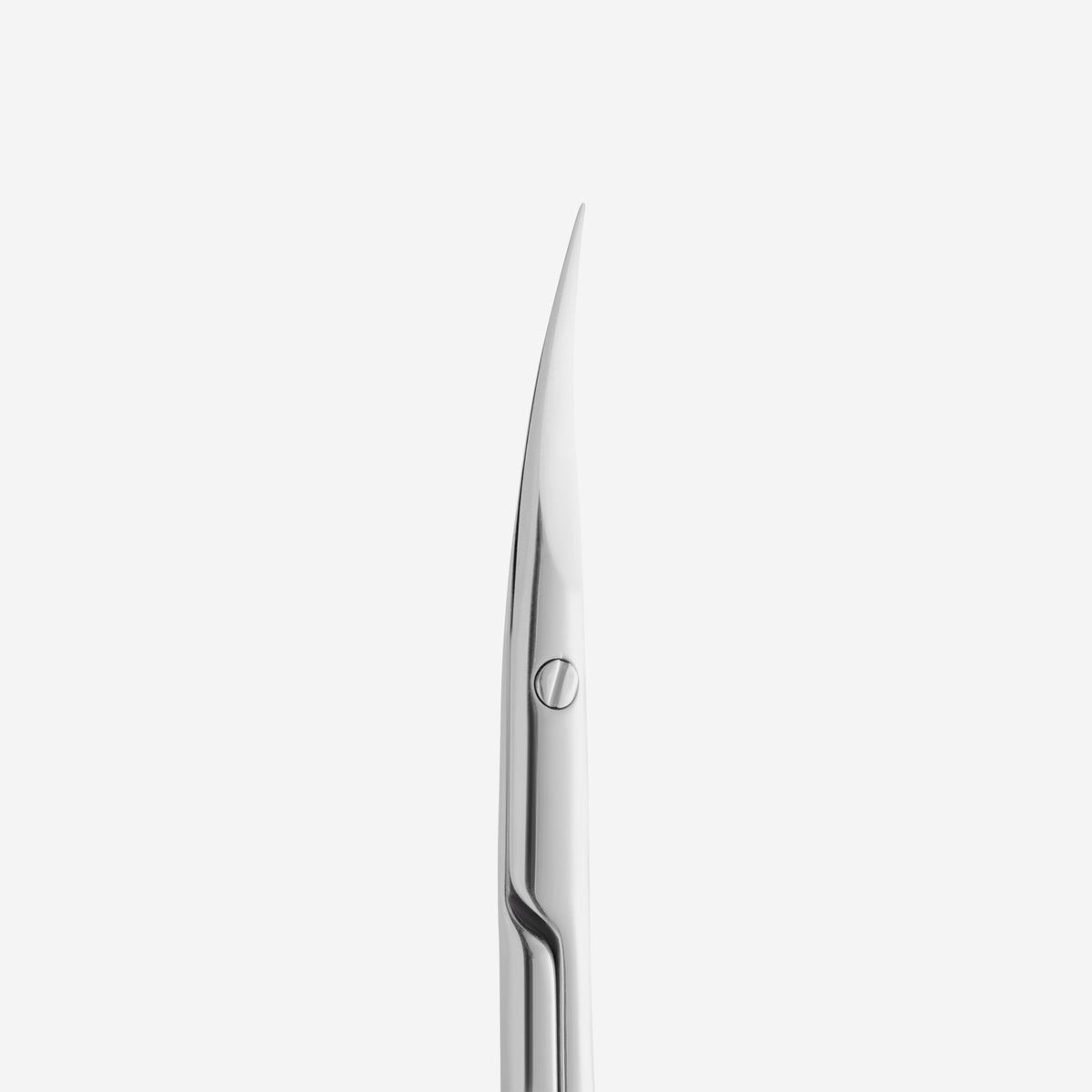 Staleks Pro Cuticle Scissors EXPERT 50 Type 3, high strength, stainless steel, short sighted handles, tapered tips, classic curved blades, close up image of blades
